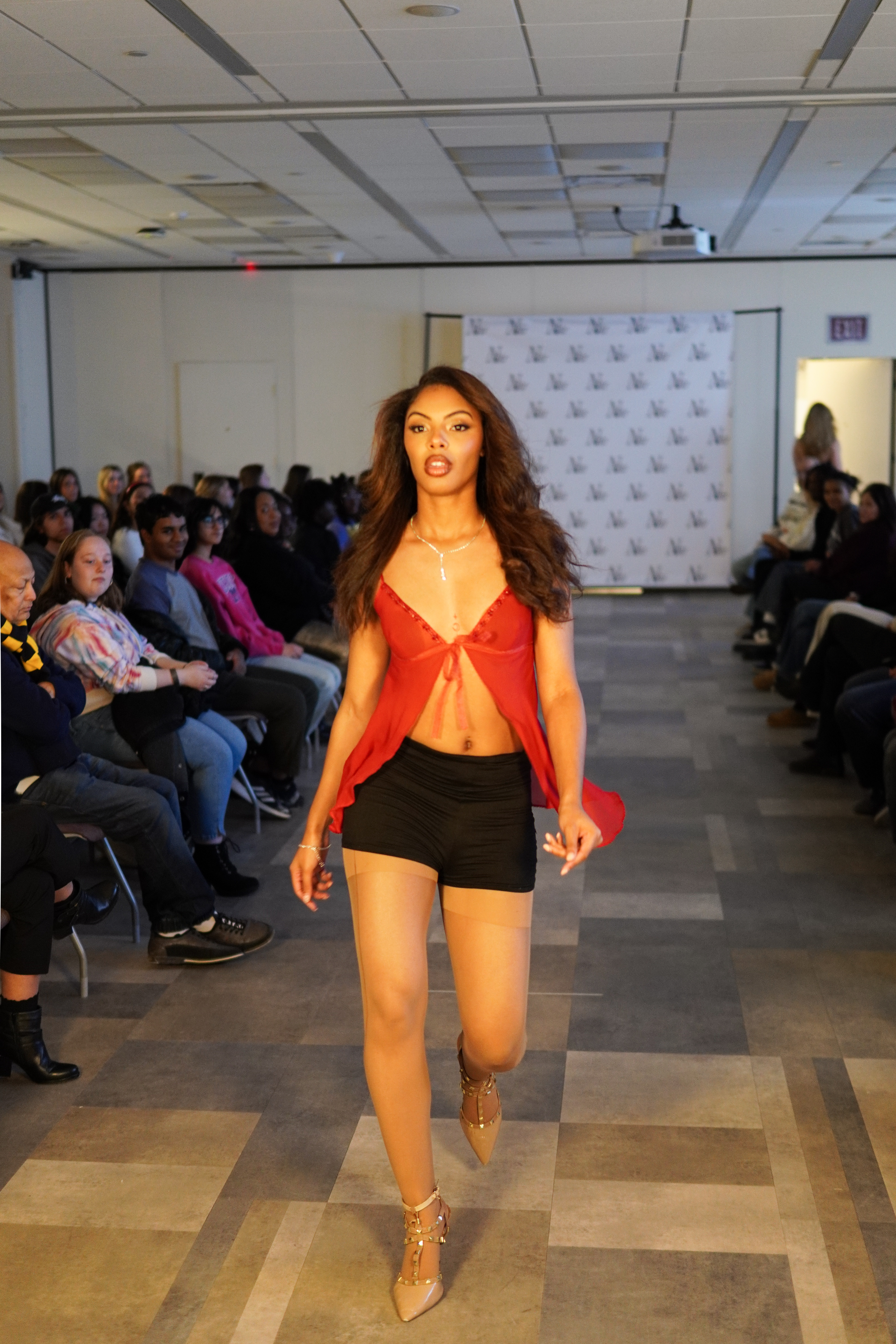 Noir Runway Minishow, photo 9.
